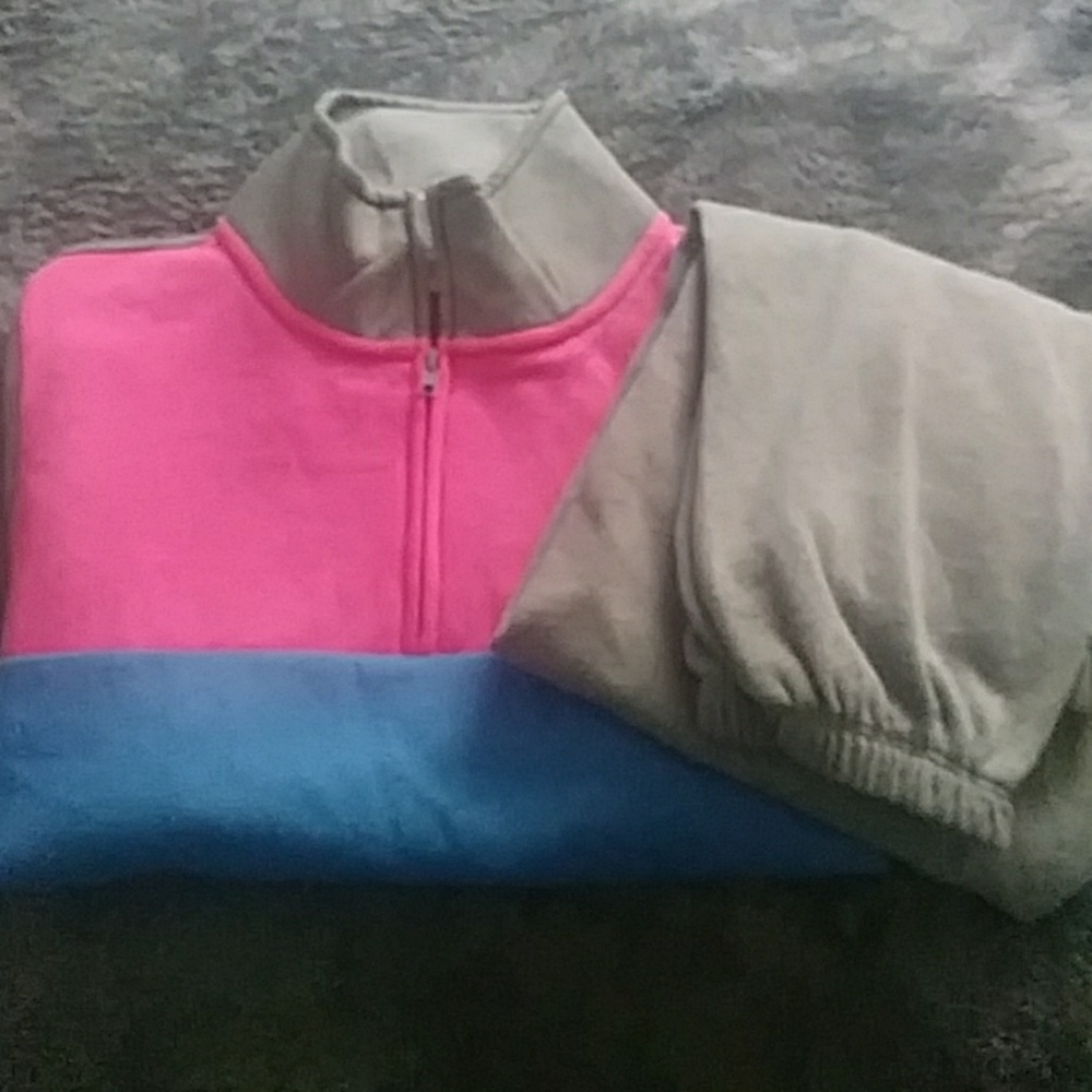 NWT PINK VS XS Gray Pink Blue Sweater & Pants Set